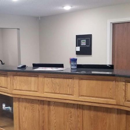 Travelodge By Wyndham Wahpeton Экстерьер фото