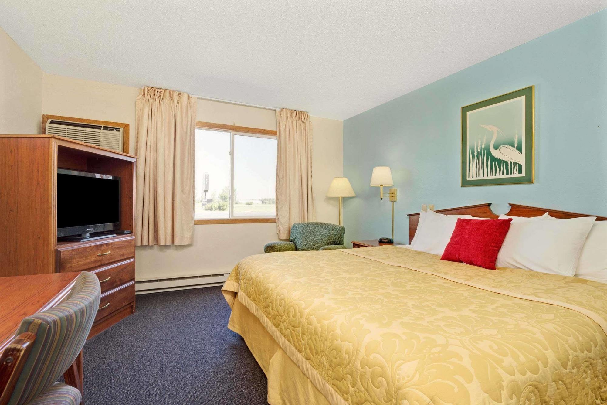 Travelodge By Wyndham Wahpeton Экстерьер фото